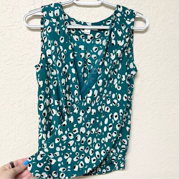 Diane Von Furstenberg Issie Two Abstract Print Draped V-neck Silk Blouse Size 2 - Picture 3 of 10